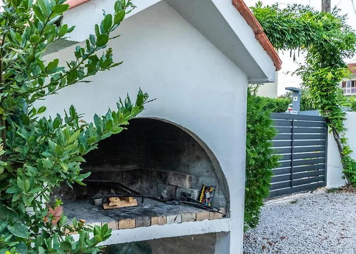 Lejlighed Modern With An Outdoor Jacuzzi